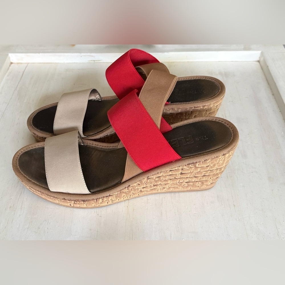 The Flexx Wedge Sandal Size 8